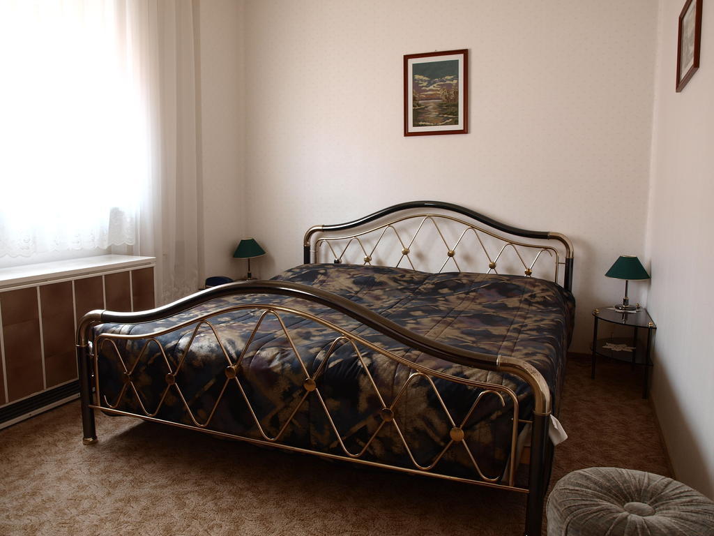 Bed and Breakfast Angela Panzio Berettyóújfalu Zimmer foto